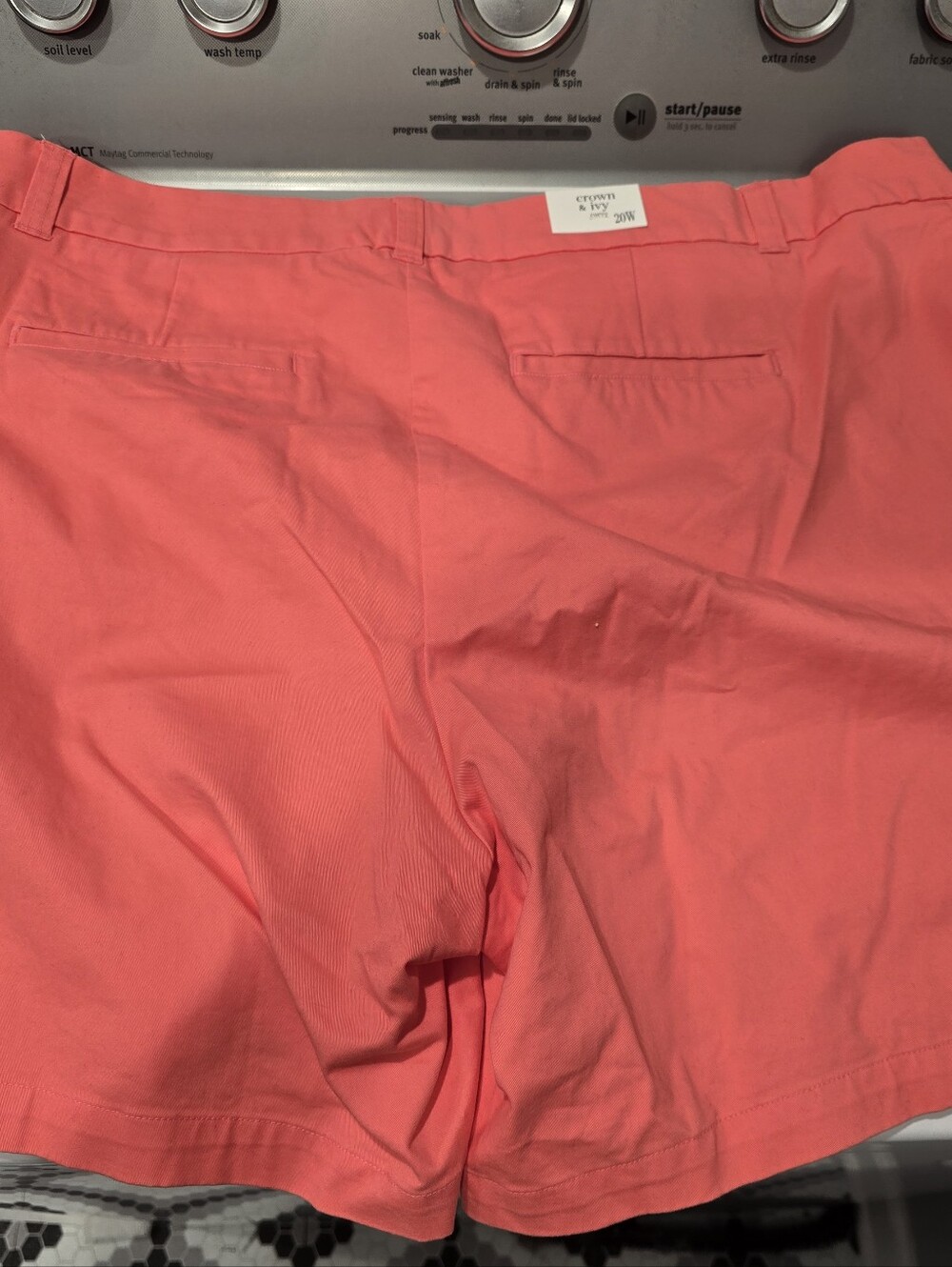 crown & ivy Curvy Caroline Coral Shorts NWT - Picture 4 of 4